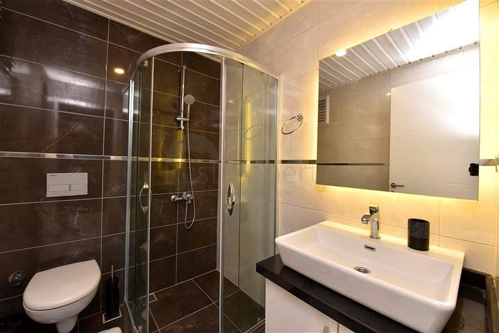 Luxury furnished 5+1 villa in the center of Alanya