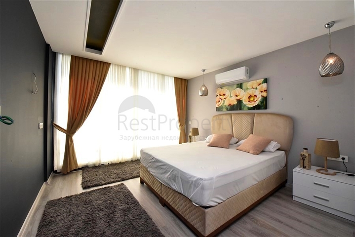 Luxury furnished 5+1 villa in the center of Alanya