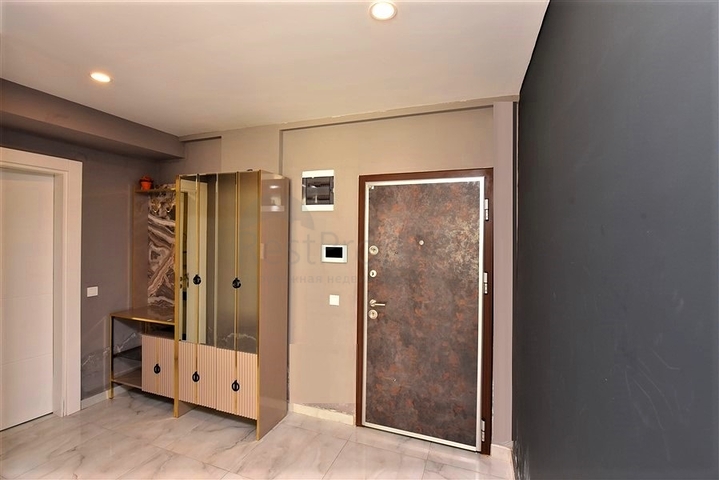 Luxury furnished 5+1 villa in the center of Alanya