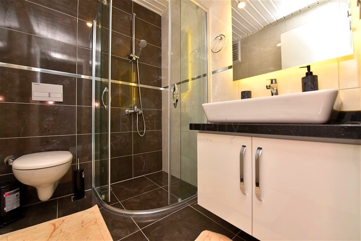 Luxury furnished 5+1 villa in the center of Alanya