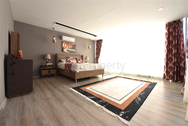 Luxury furnished 5+1 villa in the center of Alanya