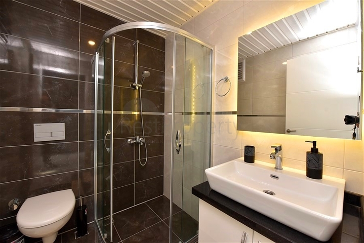 Luxury furnished 5+1 villa in the center of Alanya