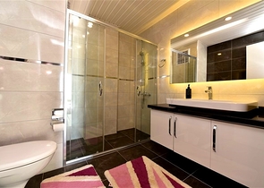 Luxury furnished 5+1 villa in the center of Alanya