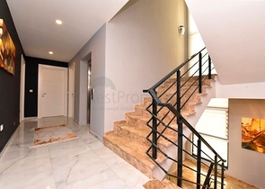 Luxury furnished 5+1 villa in the center of Alanya