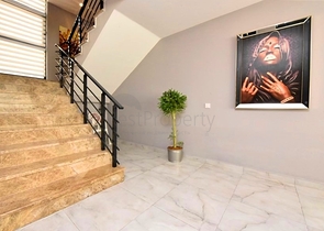 Luxury furnished 5+1 villa in the center of Alanya