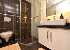 Luxury furnished 5+1 villa in the center of Alanya