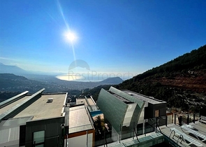 Luxury furnished 5+1 villa in the center of Alanya