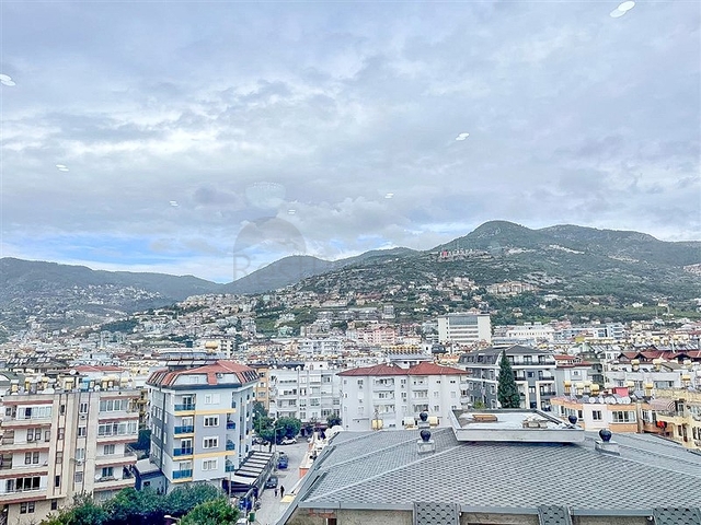 1+1 apartment in the very center of Alanya