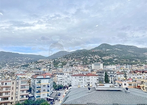 1+1 apartment in the very center of Alanya