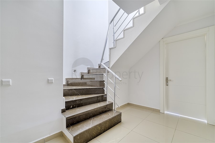 3+1 duplex with private garden in Kestel area