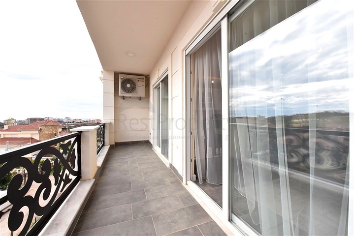 Oba penthouse with a beautiful view