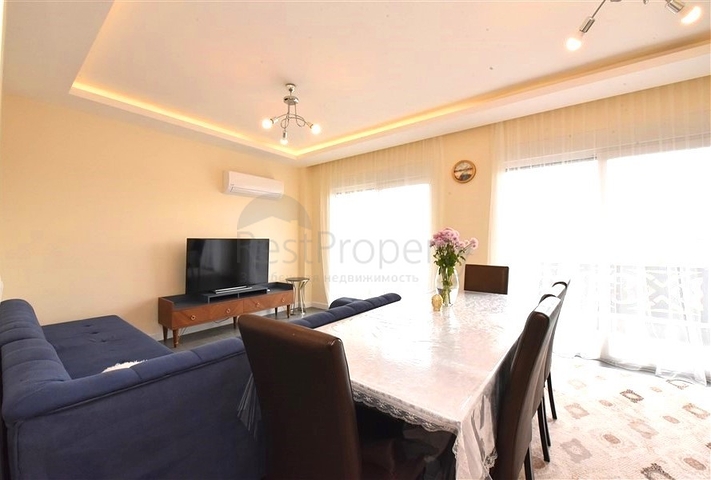 Oba penthouse with a beautiful view