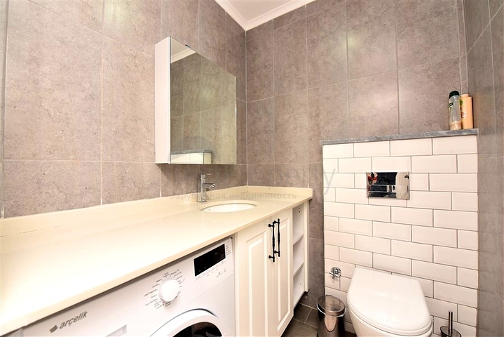 Oba penthouse with a beautiful view