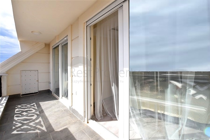 Oba penthouse with a beautiful view