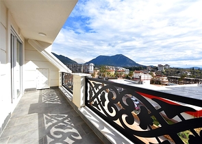 Oba penthouse with a beautiful view