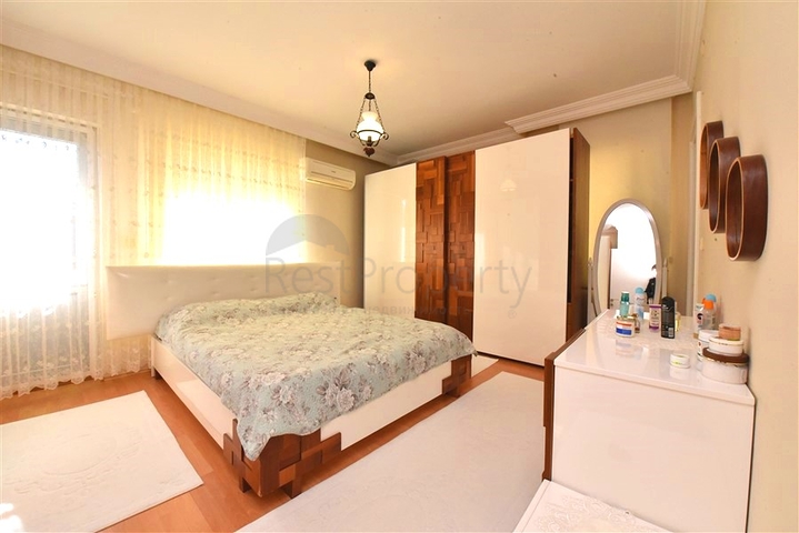 3+1 apartment with separate kitchen in the center of Alanya
