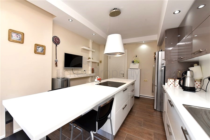 3+1 apartment with separate kitchen in the center of Alanya