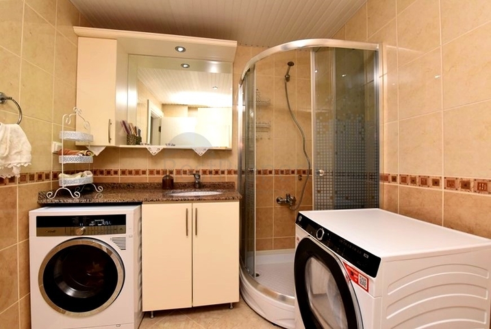 3+1 apartment with separate kitchen in the center of Alanya