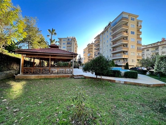 3+1 apartment with separate kitchen in the center of Alanya