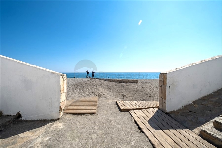 Large apartment on the first line