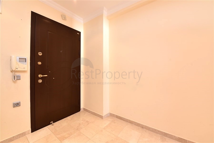 Large apartment on the first line