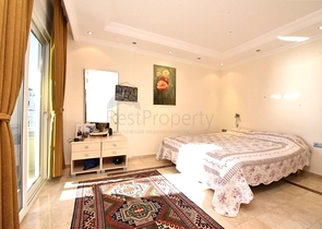 Large apartment on the first line