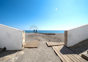 Large apartment on the first line