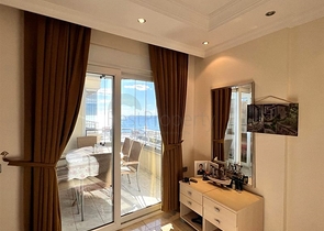 Large apartment on the first line