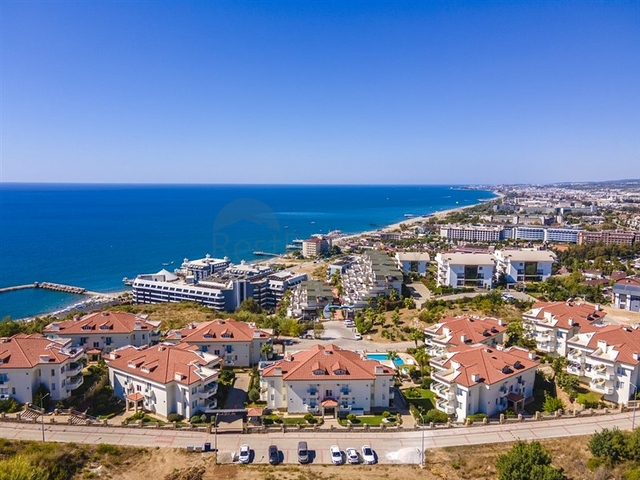 3+1 penthouse in Konakli district within walking distance to the sea