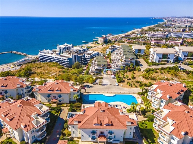 3+1 penthouse in Konakli district within walking distance to the sea