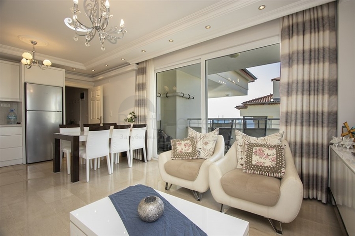 3+1 penthouse in Konakli district within walking distance to the sea