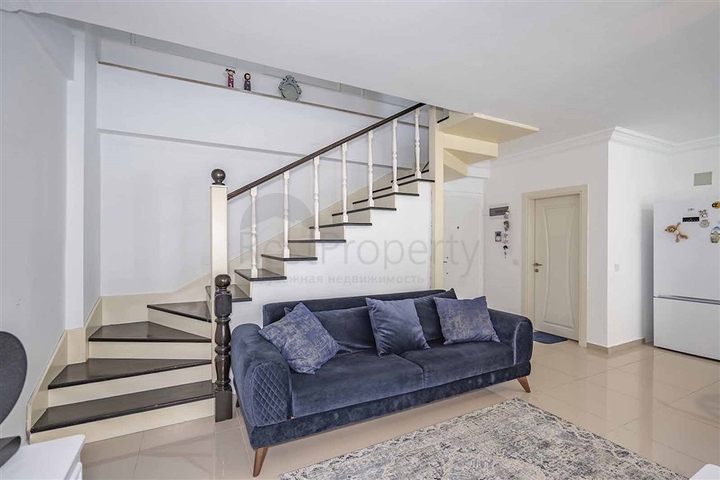 Spacious 2+1 penthouse from the owner in the Kestel area