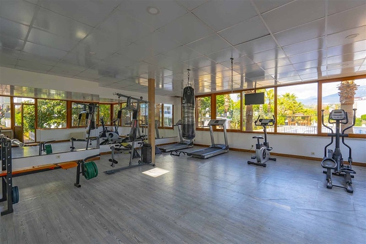 Spacious 2+1 penthouse from the owner in the Kestel area