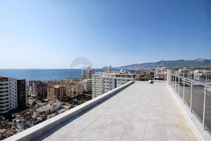 Spacious penthouse in Mahmutlar