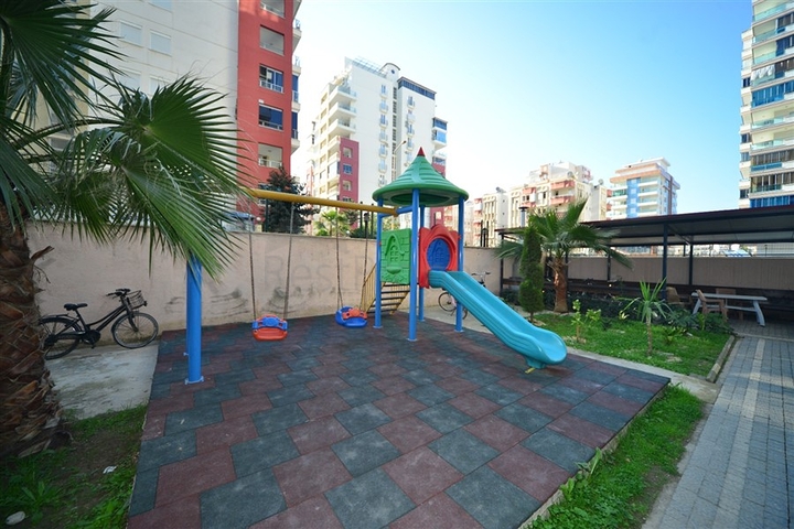 Spacious 3+1 apartments in Mahmutlar