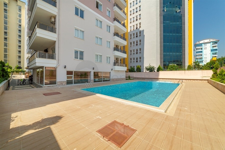 Spacious 3+1 apartments in Mahmutlar