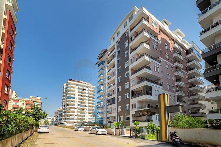 Spacious 3+1 apartments in Mahmutlar