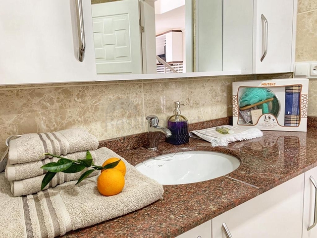 View penthouse from the owner with a 2+1 layout in the Mahmutlar area