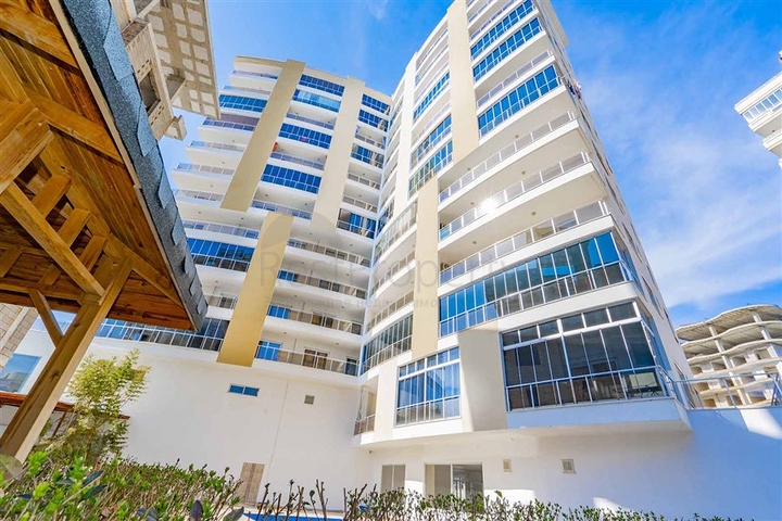 View penthouse from the owner with a 2+1 layout in the Mahmutlar area