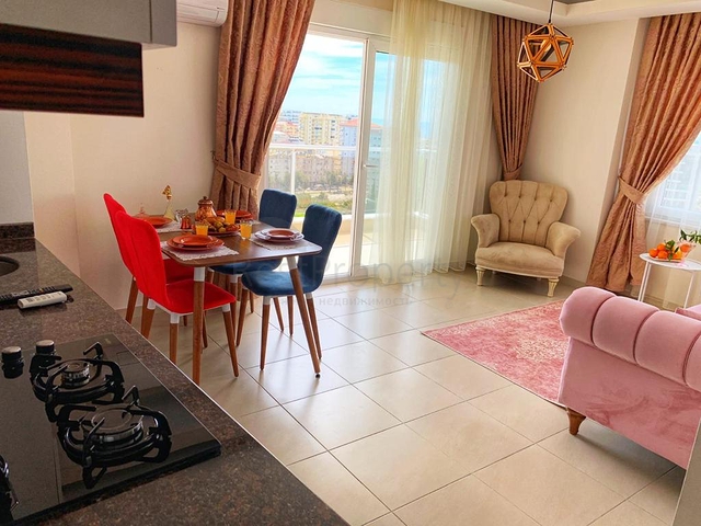 View penthouse from the owner with a 2+1 layout in the Mahmutlar area