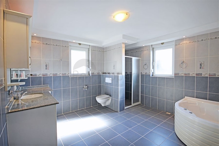 Villa with panoramic sea view