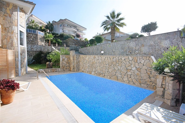 Villa with panoramic sea view