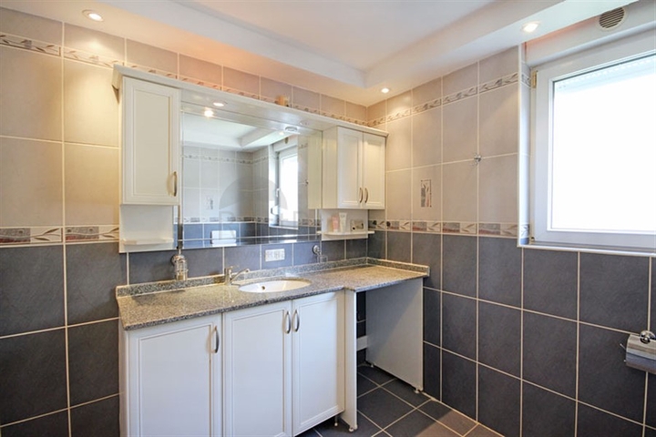 Villa with panoramic sea view