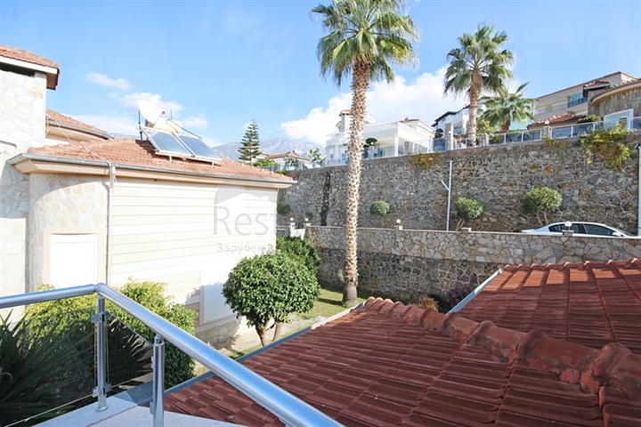 Villa with panoramic sea view