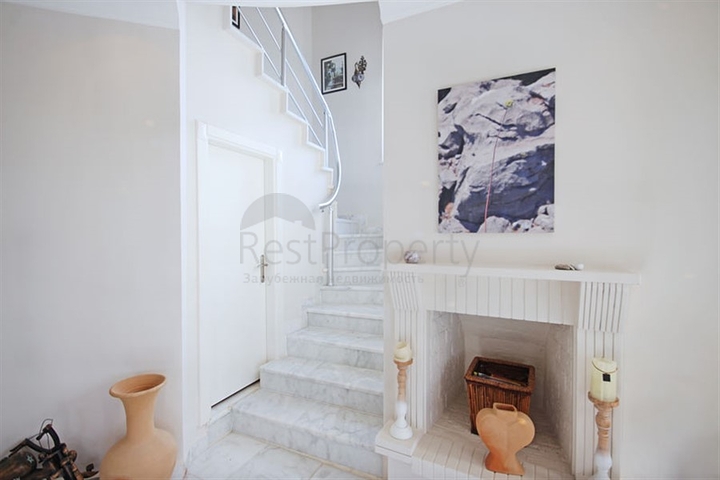 Villa with panoramic sea view