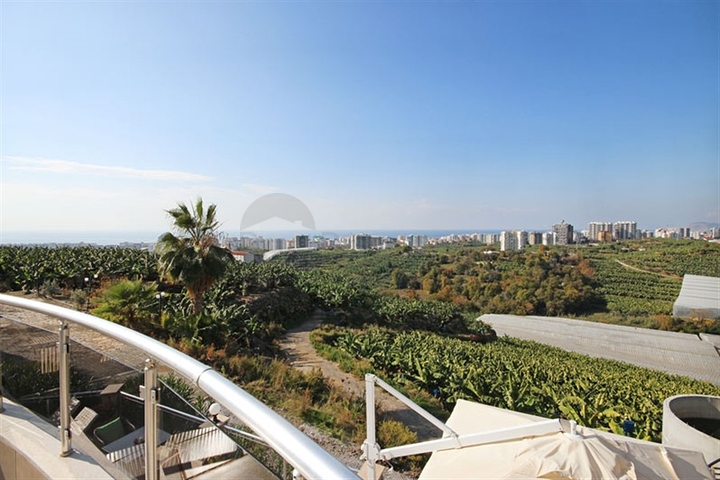 Villa with panoramic sea view