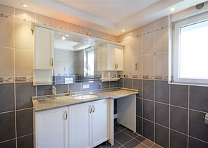 Villa with panoramic sea view