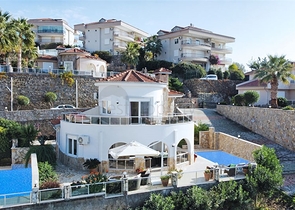 Villa with panoramic sea view