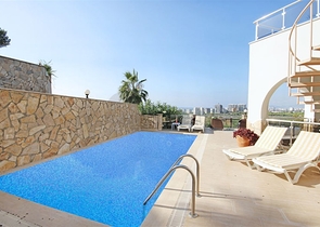 Villa with panoramic sea view