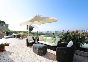 Villa with panoramic sea view